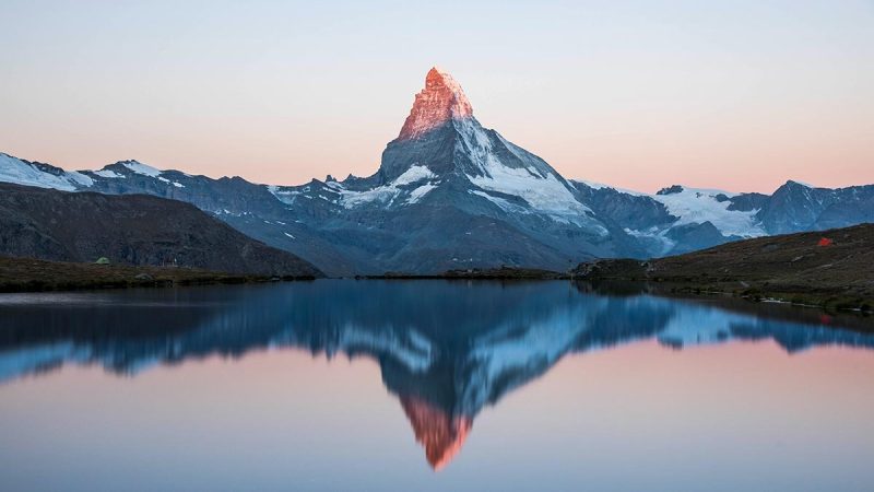 Sunrise-on-the-Matterhorn